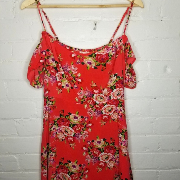 Band Of Gypsies | Red Floral Cold Shoulder Dress - Picture 2 of 6